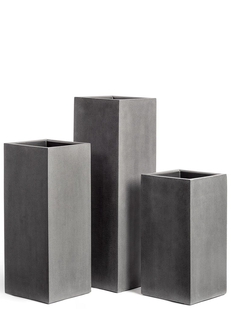 Кашпо TREEZ Effectory Beton высокий куб тёмно-серый бетон